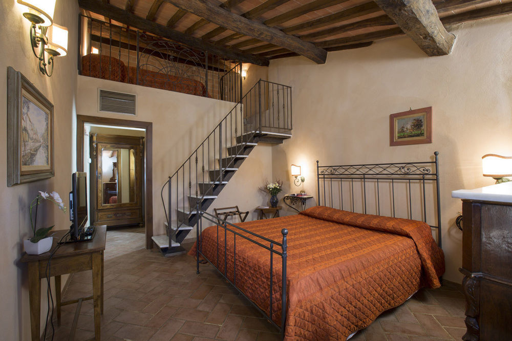 Il Piccolo Castello Hotel Monteriggioni Exterior foto