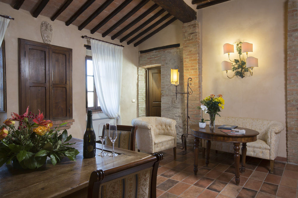 Il Piccolo Castello Hotel Monteriggioni Exterior foto