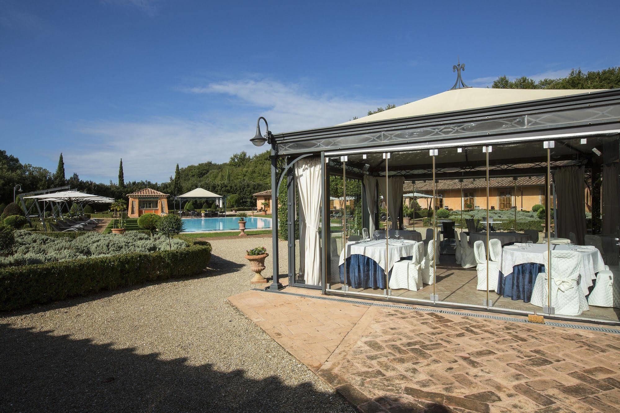 Il Piccolo Castello Hotel Monteriggioni Exterior foto