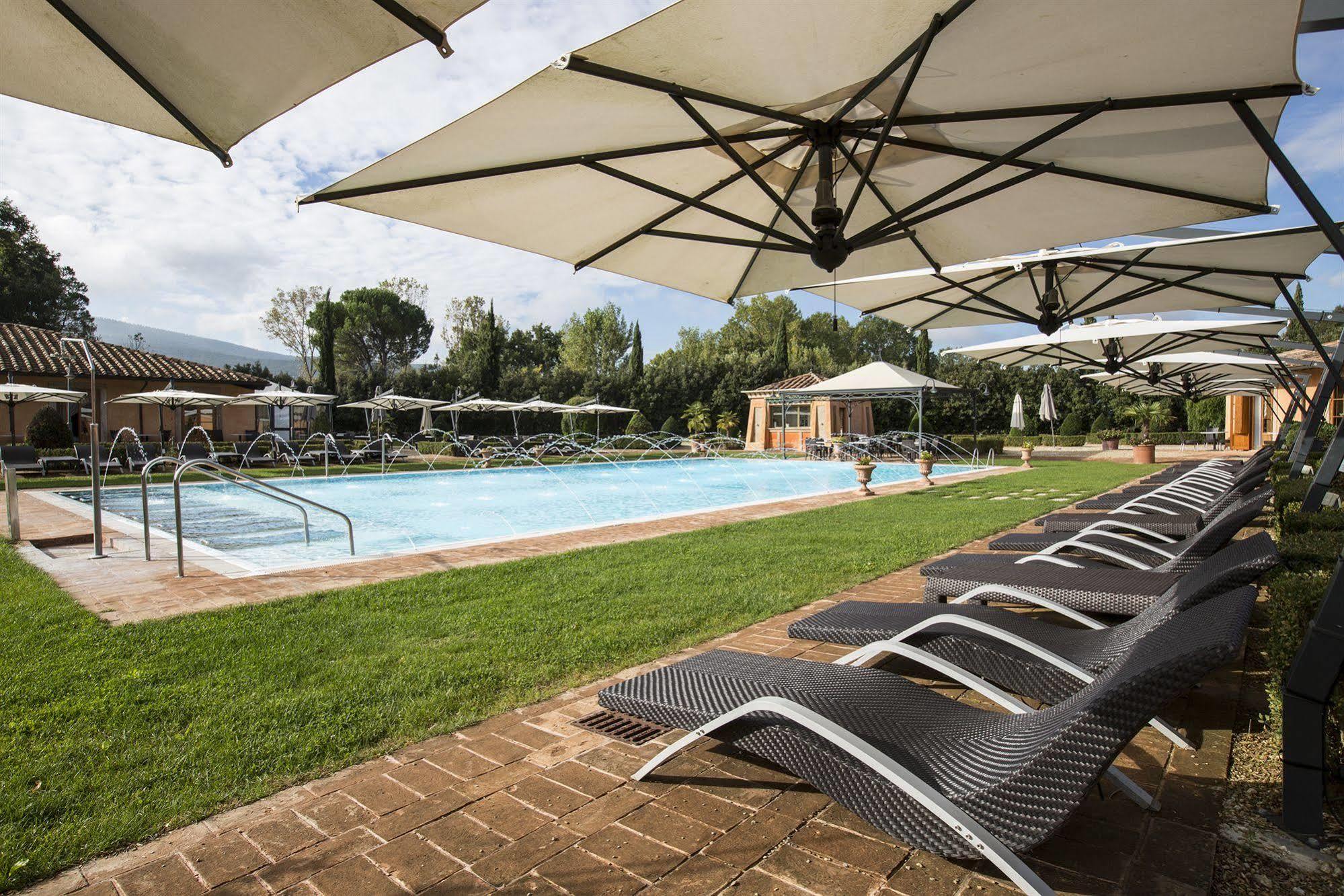 Il Piccolo Castello Hotel Monteriggioni Exterior foto